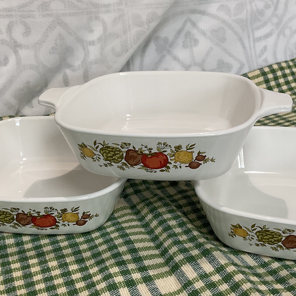 Corelle Spice of Life 3 petite baking dishes. Never used.